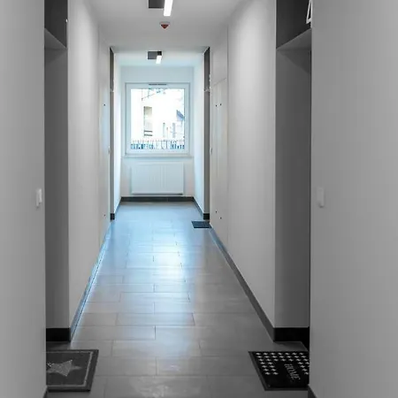 Global Apartment Z Bezplatnym Parkingiem Podziemnym Warsaw Exterior photo